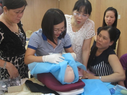 Cần Thơ Chương trình tập huấn giảng viên tuyến tỉnh về Người đỡ đẻ có kỹ năng và Chăm sóc sơ sinh sớm thiết yếu